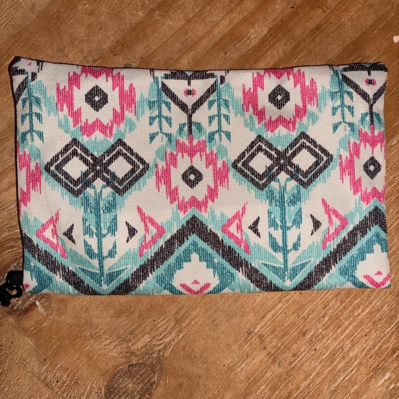 Kavu Teal and Pink Patterned Clutch - Picture 2 of 4